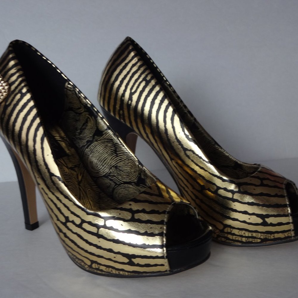 Iron Fist Hands Off Platform Heel Peep Toe Shoes - Gold